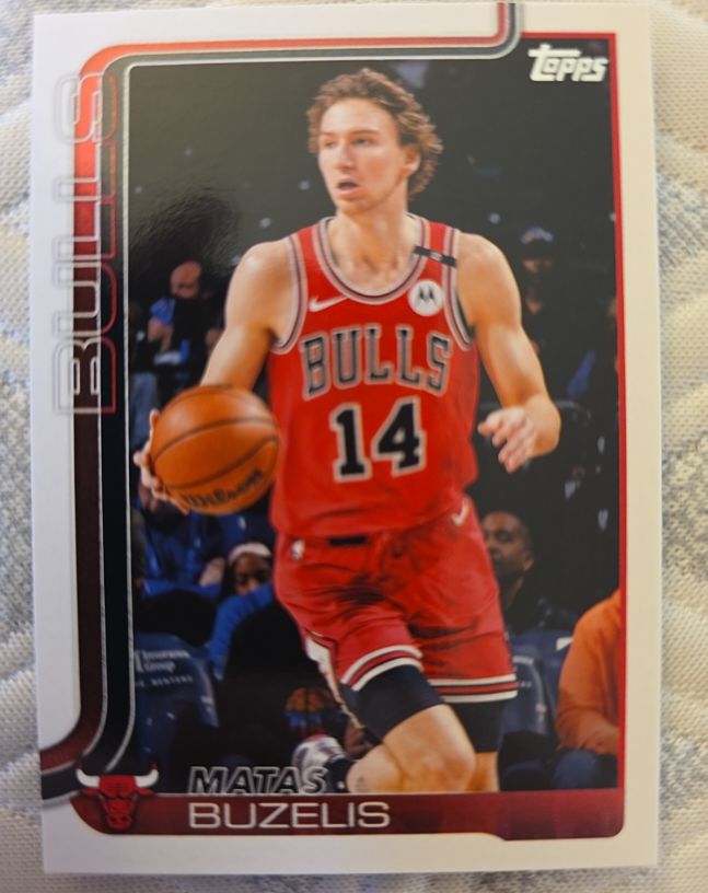 2025-26 Topps #37 Matas Buzelis — front