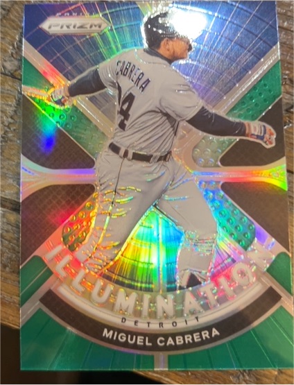 2021 Panini Prizm #IL-7 Miguel Cabrera Illumination — front
