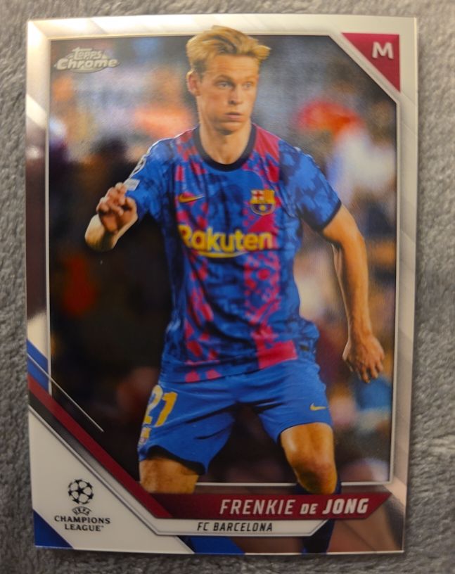 2021-22 Topps Chrome UEFA Champions League #M Frenkie de Jong — front