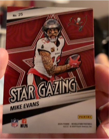 2025 Panini Revolution #25 Mike Evans Star Gazing — front