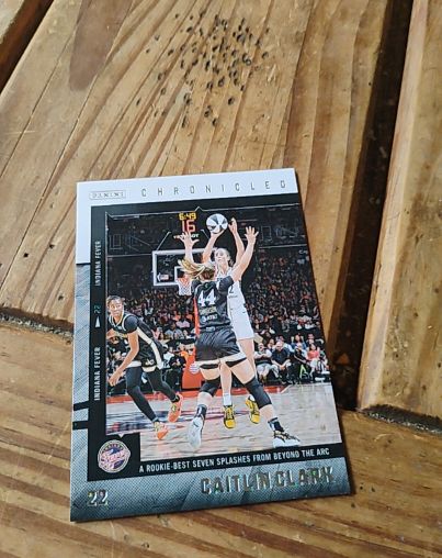 2025 Panini Chronicled #24 Caitlin Clark — front
