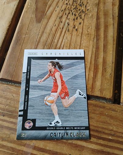 2025 Panini Chronicled #22 Caitlin Clark — front