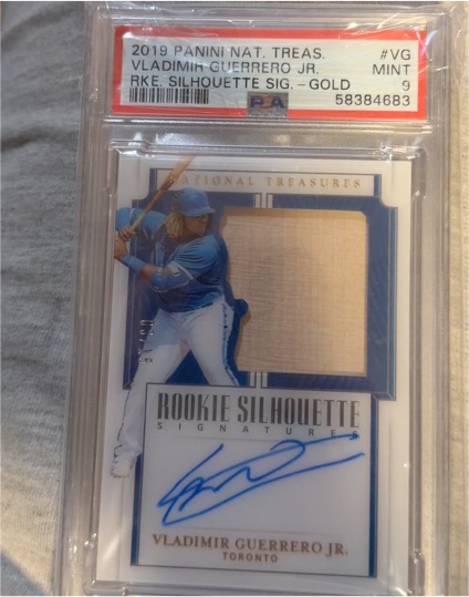 2019 Panini National Treasures #VG Vladimir Guerrero Jr. Rookie Silhouette Signatures Gold — front