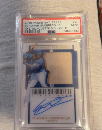 2019 Panini National Treasures Rookie Silhouette Signature Gold Vladimir Guerrero Jr. — front