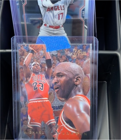 1995-96 Flair #15 Michael Jordan — front