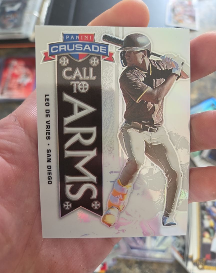 2025 Panini Crusade #23 Leo De Vries Call to Arms — front