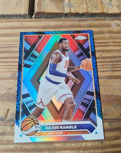 2023-24 Topps Chrome #129 Julius Randle Blue Basketball Refractor — front