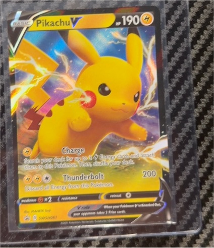 2020 Pokémon #043 Pikachu V — front