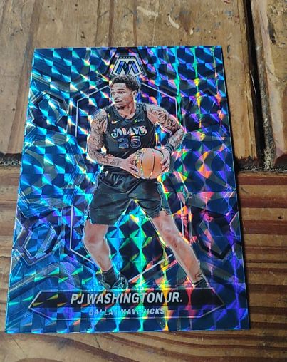 2023-24 Panini Mosaic #80 PJ Washington Jr. — front