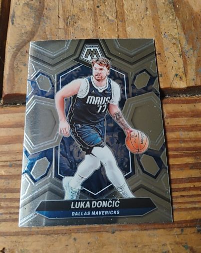 2023-24 Panini Mosaic #31 Luka Dončić — front