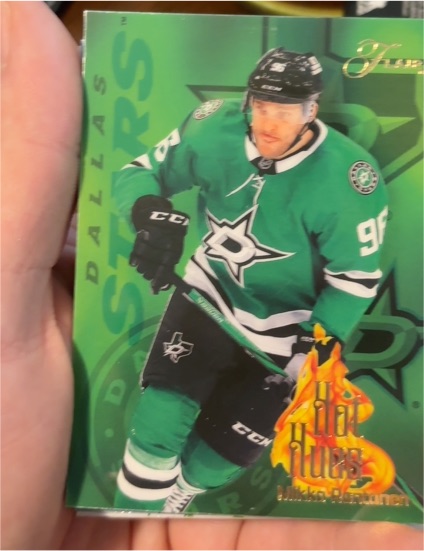 2025-26 Upper Deck Flair #7 Mikko Rantanen Hot Hues — front