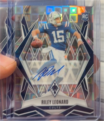 2025 Panini Phoenix #170 Riley Leonard — front