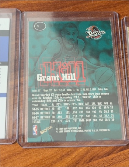 1997 Skybox #1 Grant Hill — front