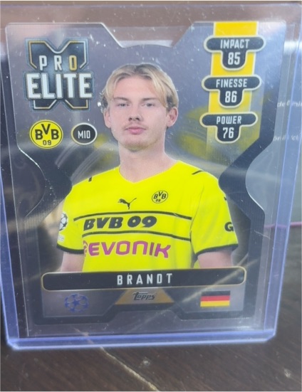 2021-22 Topps Match Attax UCL Extra Pro Elite #XS14 Julian Brandt — front