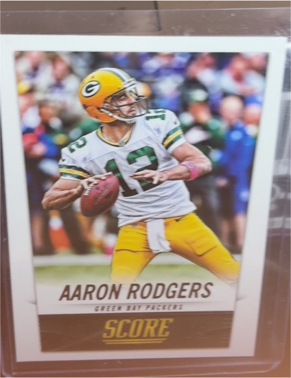 2014 Panini Score #80 Aaron Rodgers — front