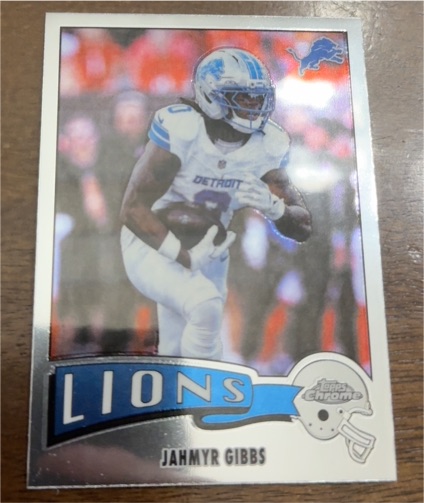 2025 Topps Chrome #1975-12 Jahmyr Gibbs — front
