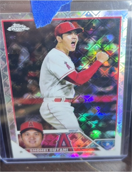 2023 Topps Chrome #17 Shohei Ohtani — front