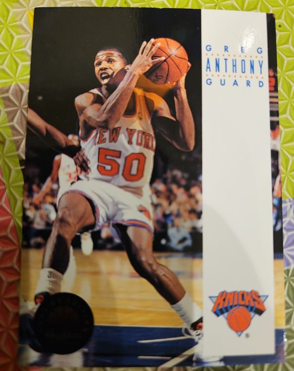 1993-94 SkyBox Premium #254 Greg Anthony — front