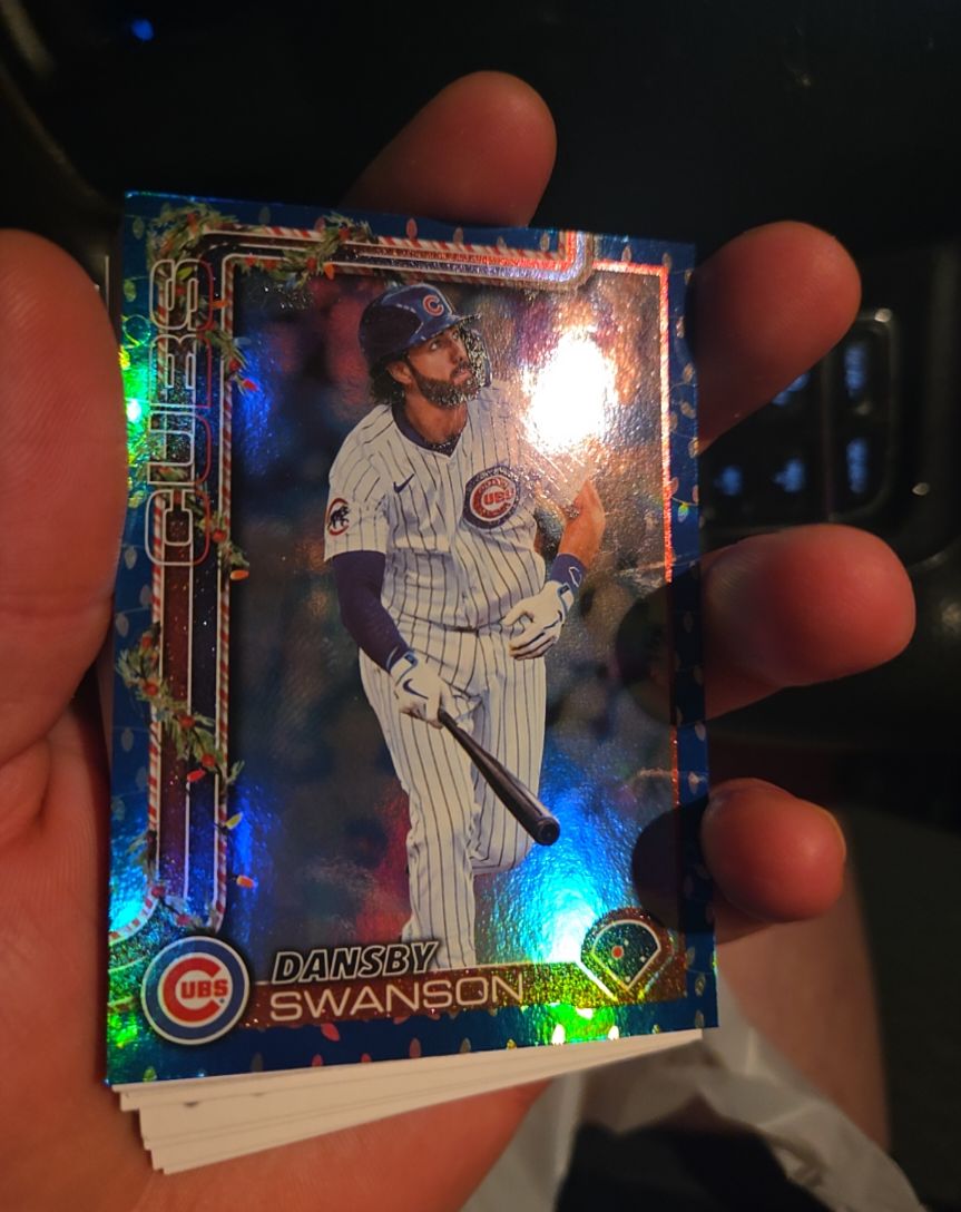 2025 Topps Holiday #H39 Dansby Swanson — front