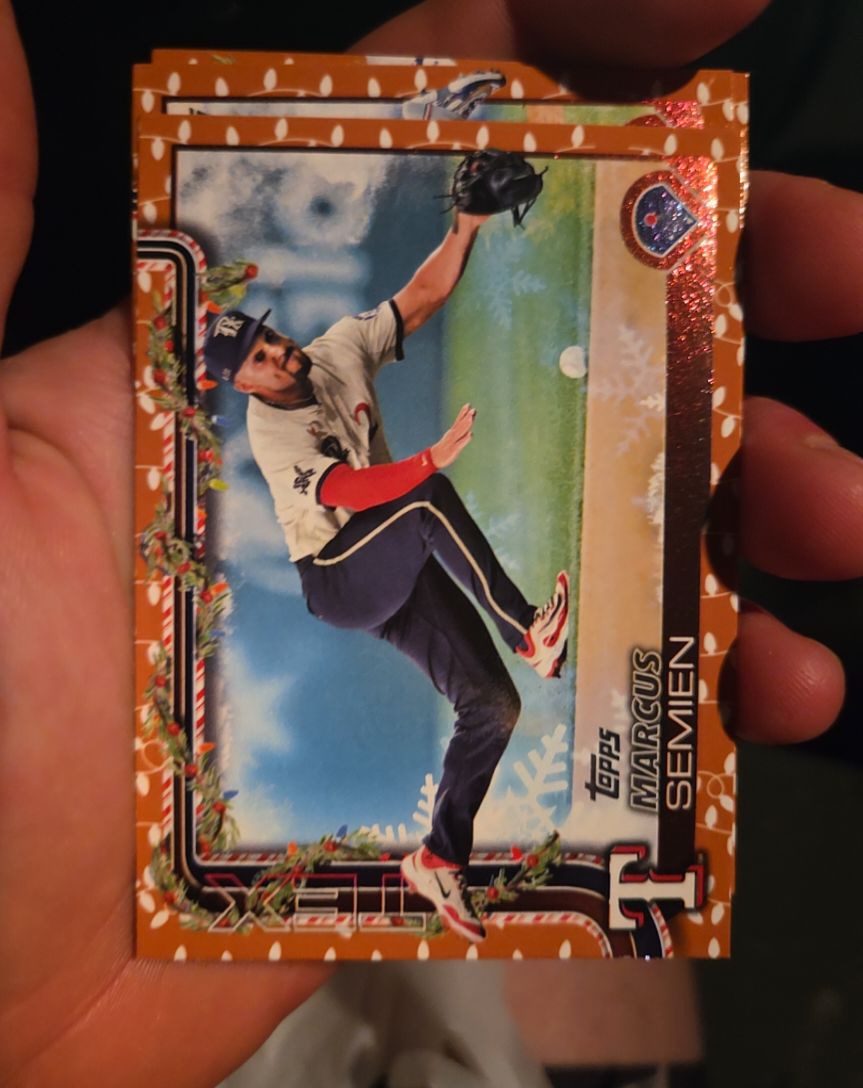 2025 Topps Holiday #H9 Marcus Semien — front