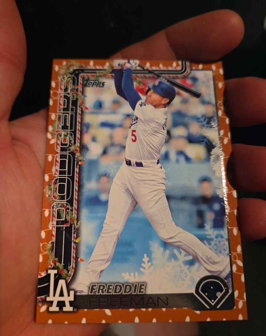 2025 Topps Holiday #H12 Freddie Freeman — front