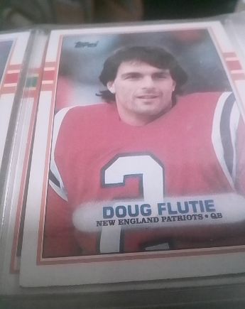 1989 Topps #198 Doug Flutie — front