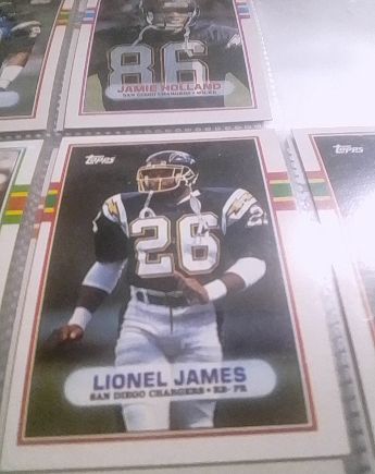 1989 Topps #310 Lionel James — front