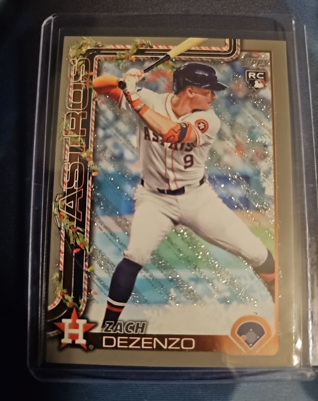 2025 Topps Holiday #H162 Zach Dezenzo — front