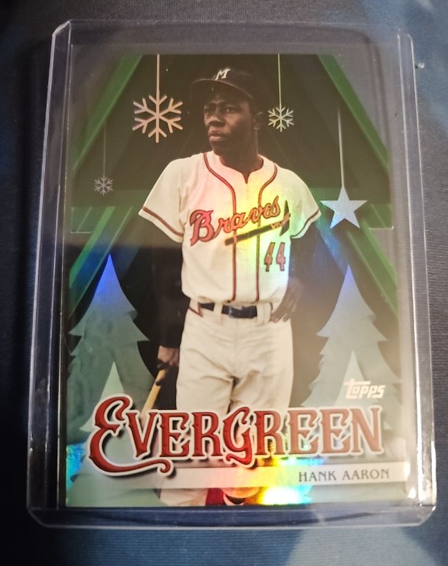 2025 Topps Holiday #E-24 Hank Aaron Evergreen — front