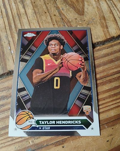 2023-24 Topps Chrome #147 Taylor Hendricks — front