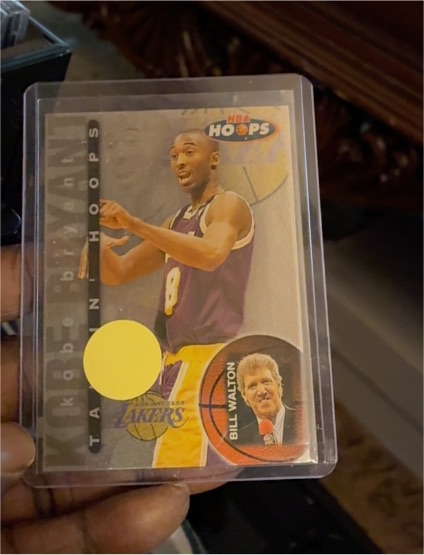 1997-98 Skybox NBA Hoops #15 Kobe Bryant Talking Hoops — front