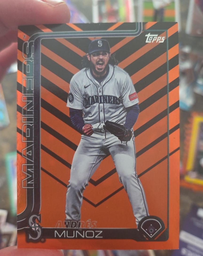 2025 Topps Update Series #US12 Andrés Muñoz — front