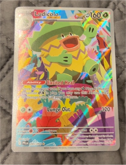 Ludicolo 095/094 Me02: Phantasmal Flames — front