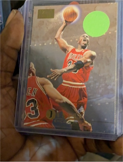1996-97 Skybox Premium #16 Michael Jordan — front