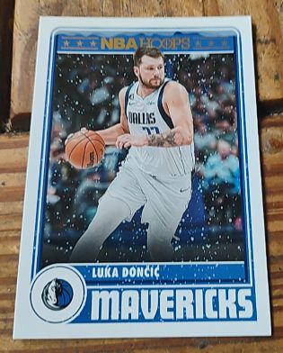 2023-24 Panini NBA Hoops #295 Luka Dončić — front