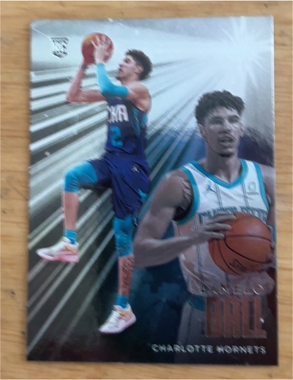 2020-21 Panini Chronicles Essentials #201 LaMelo Ball — front