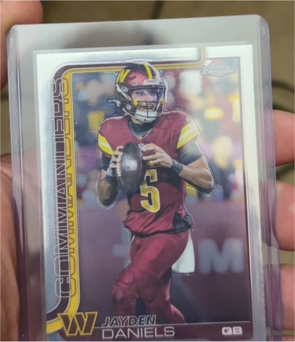 2025 Topps Chrome #295 Jayden Daniels — front