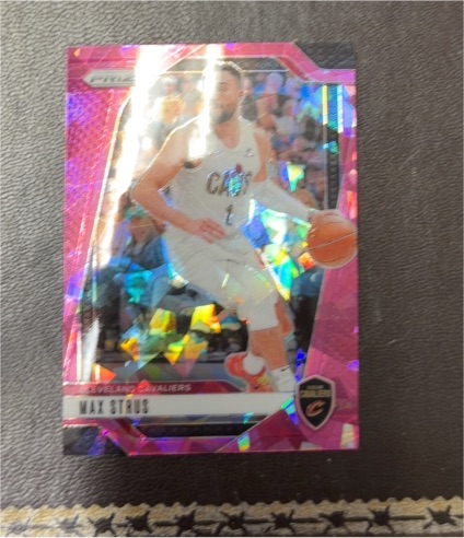 2024-25 Panini Prizm #27 Max Strus Pink Ice Prizm — front