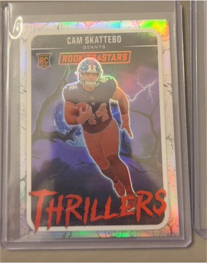 2025 Panini Rookies & Stars #26 Cam Skattebo Thrillers Silver Prizm Rookie Giants — front
