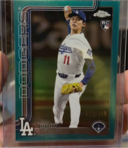2025 Topps Chrome #217 Roki Sasaki — front
