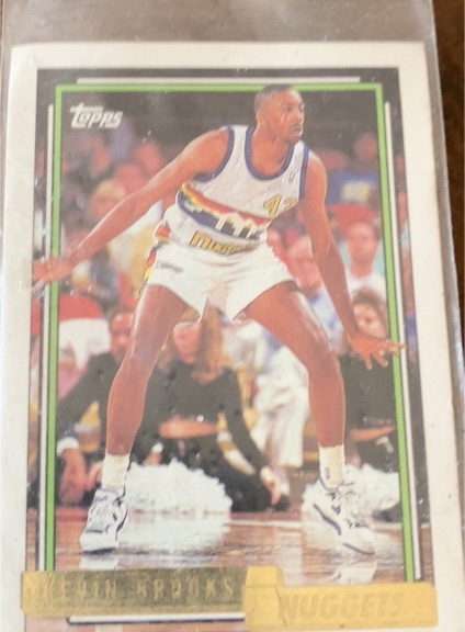 1992-93 Topps Gold #225 Kevin Brooks — front