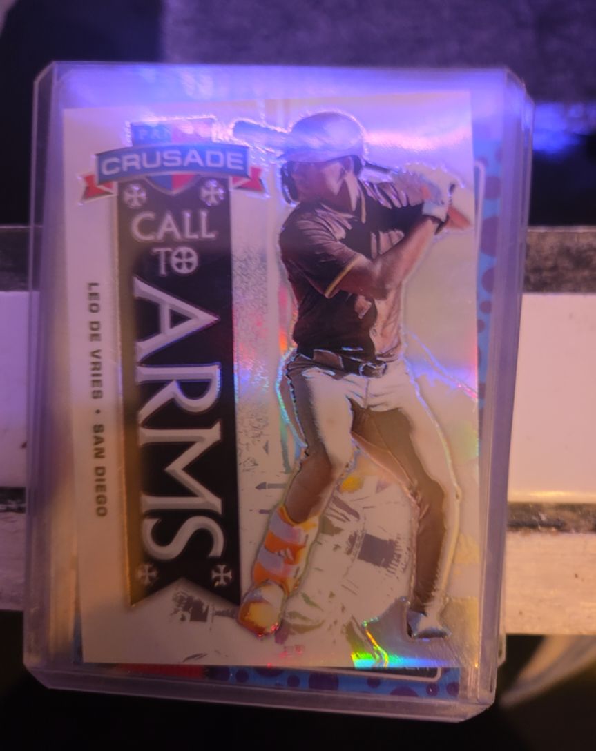 2025 Panini Crusade #23 Leo De Vries Call to Arms — front