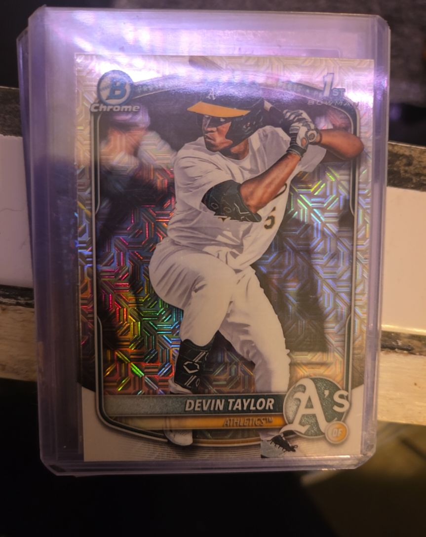 2025 Bowman Draft Chrome Mojo Refractor #BDC-135 Devin Taylor — front