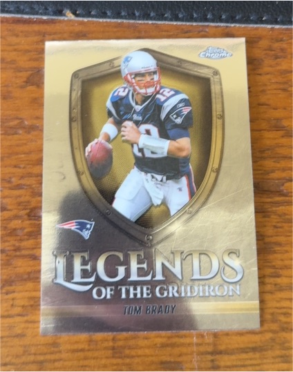 2025 Topps Chrome Legends of the Gridiron #LOG-9 Tom Brady — front