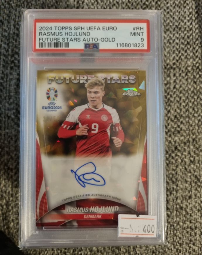 2024 Topps Chrome UEFA Euro #RH Rasmus Hojlund Future Stars Auto-Gold — front