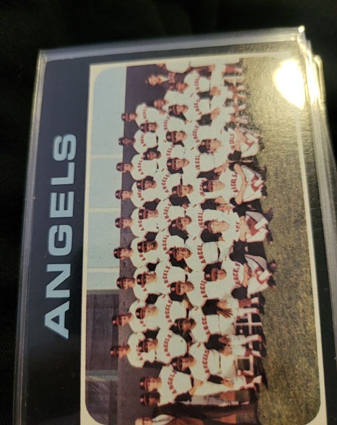 1971 Topps #442 California Angels Team Photo — front