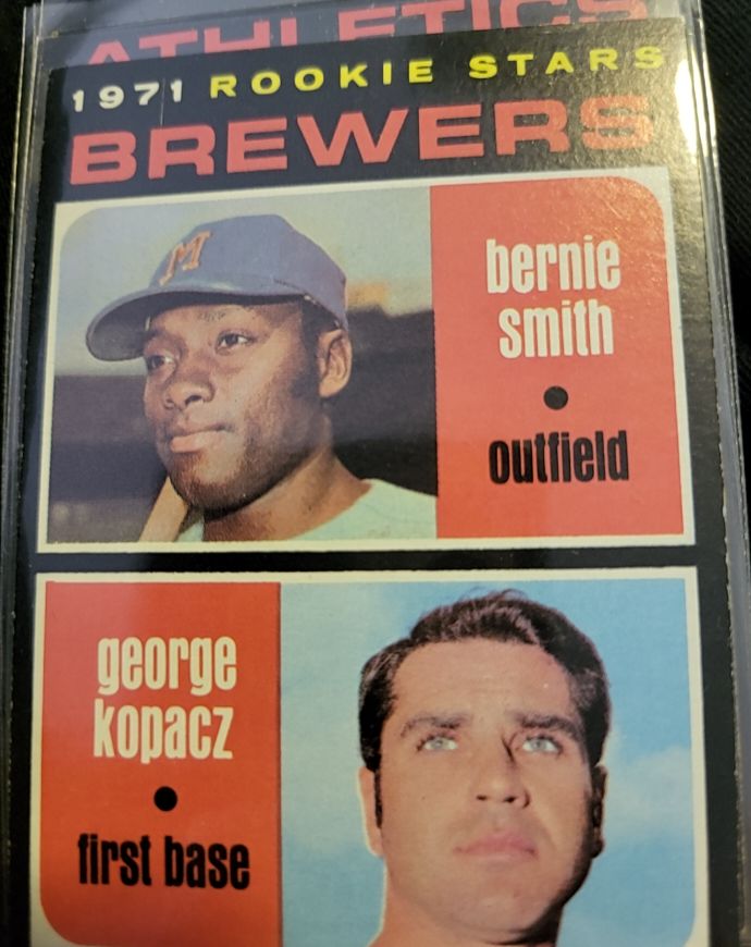 1971 Topps #204 Brewers Rookie Stars Bernie Smith / George Kopacz — front
