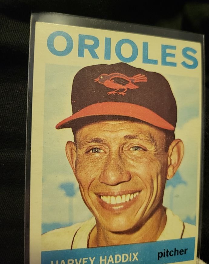 1964 Topps #439 Harvey Haddix — front