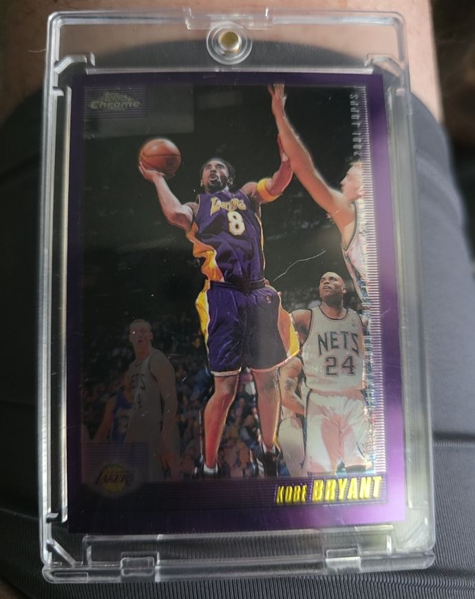 2000-01 Topps Chrome #107 Kobe Bryant — front