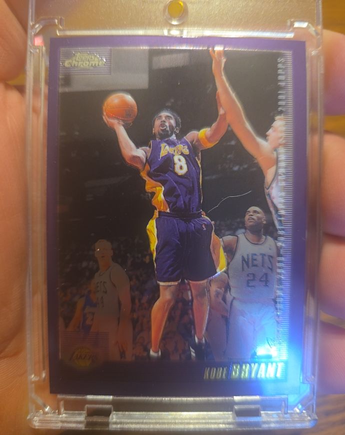 2000-01 Topps Chrome #107 Kobe Bryant — front